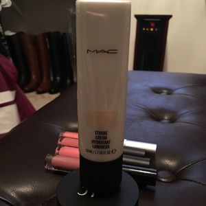 MAC strobe cream